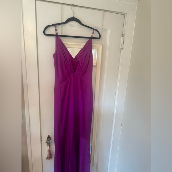 NWT Liv Foster V-Neck Gown - Wild Orchid Size 4 - Picture 2 of 4